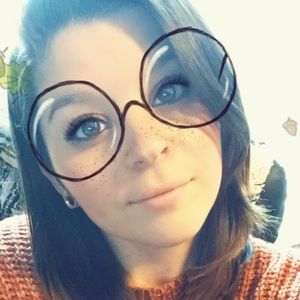 Meet your Posher, Katelyn